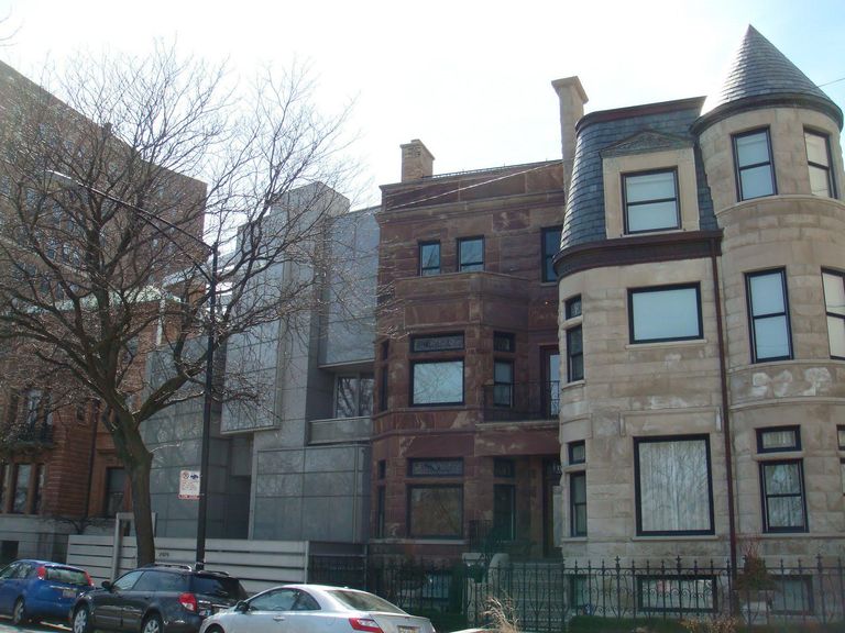 How Do I Fix a Wet Basement in Lincoln Park, 60614?